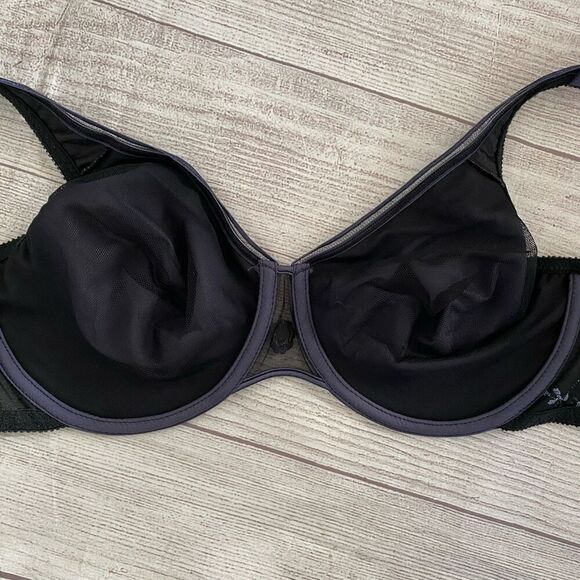 Olga women 38D satin front underwire bra w/3 hook closure and floral lace back - Picture 6 of 10